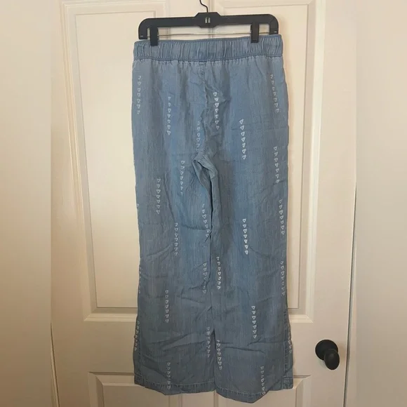 Cloth & Stone Light Denim Flare Jeans - Picture 5 of 9